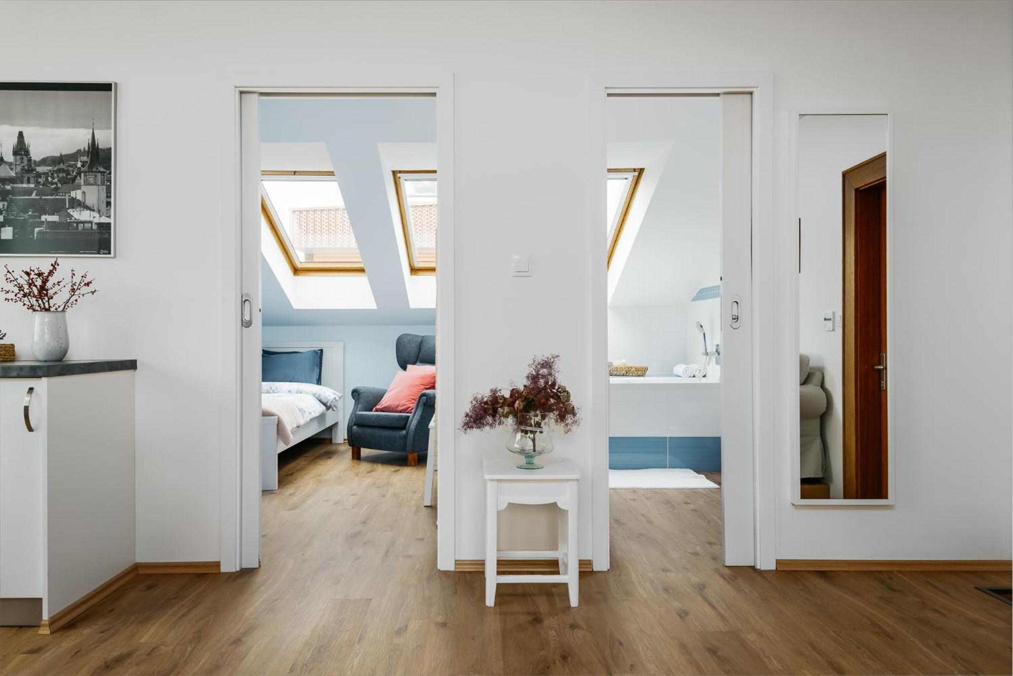 Mia Cozy With Castle View, Parking & Ac Апартаменты Прага